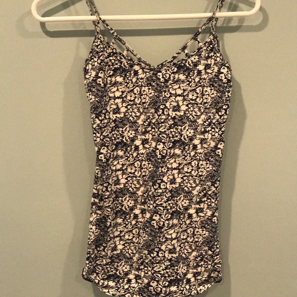 NWT very cute cami with cutout neckline